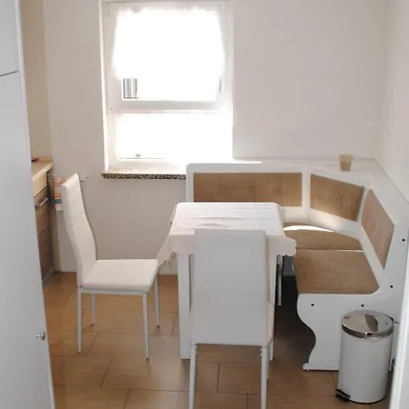 アパート „von Groppau“ *